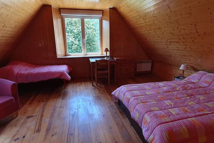 Gîte pour 10 personnes, avec jardin et terrasse à Arreau - 2