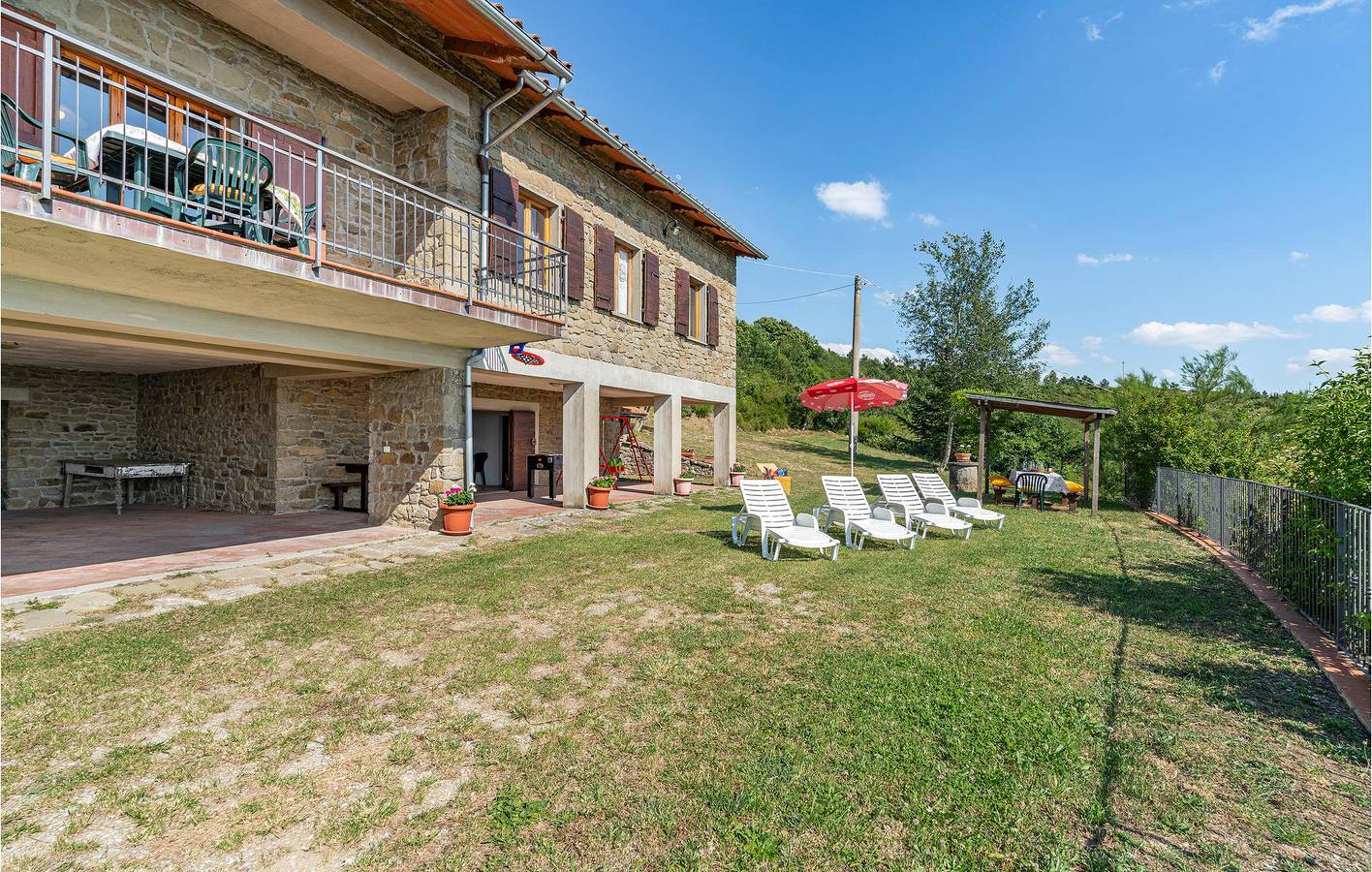 Geräumige Wohnung mit Garten und Parkplatz - 1,5km nach Torreone in Arezzo Provinz