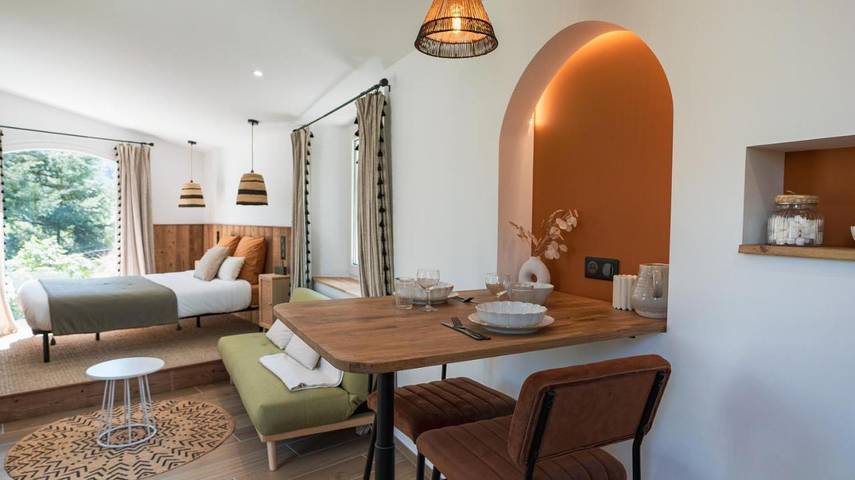 Appartement de vacances pour 2 personnes, avec Balcon et Terrasse ainsi que Jardin et Piscine