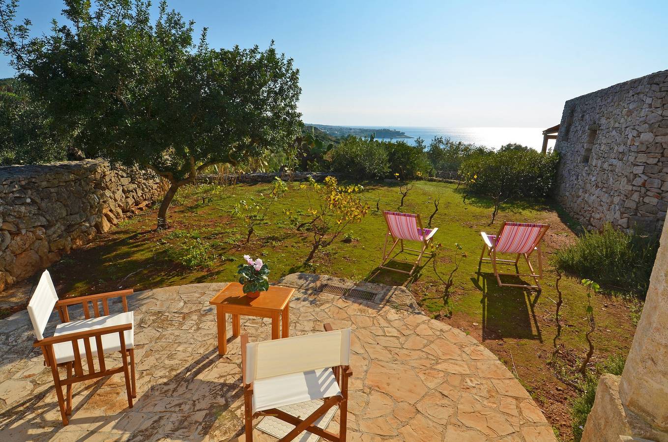 Villa 'Casa Vite 1' con Vista Mare, Wi-Fi e Aria Condizionata in Marina di San Gregorio, Patù