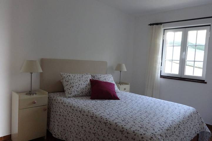 Location de vacances pour 4 personnes, avec jardin et jacuzzi, animaux acceptés dans Vilar de Mouros - 2