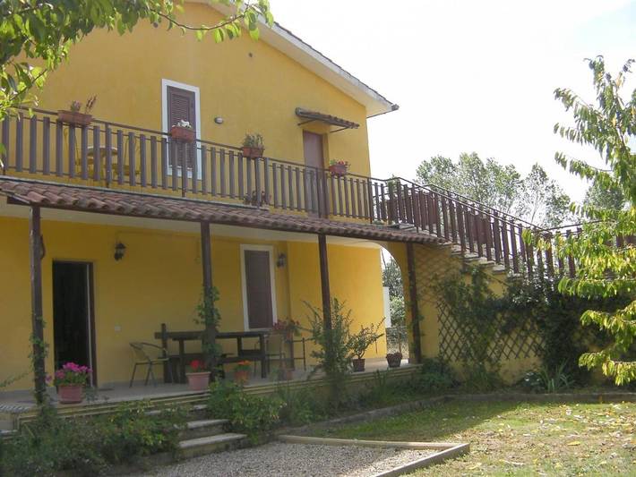 Appartamento per 5 persone, con Balcone e Terrazza nonché Giardino a Sutri