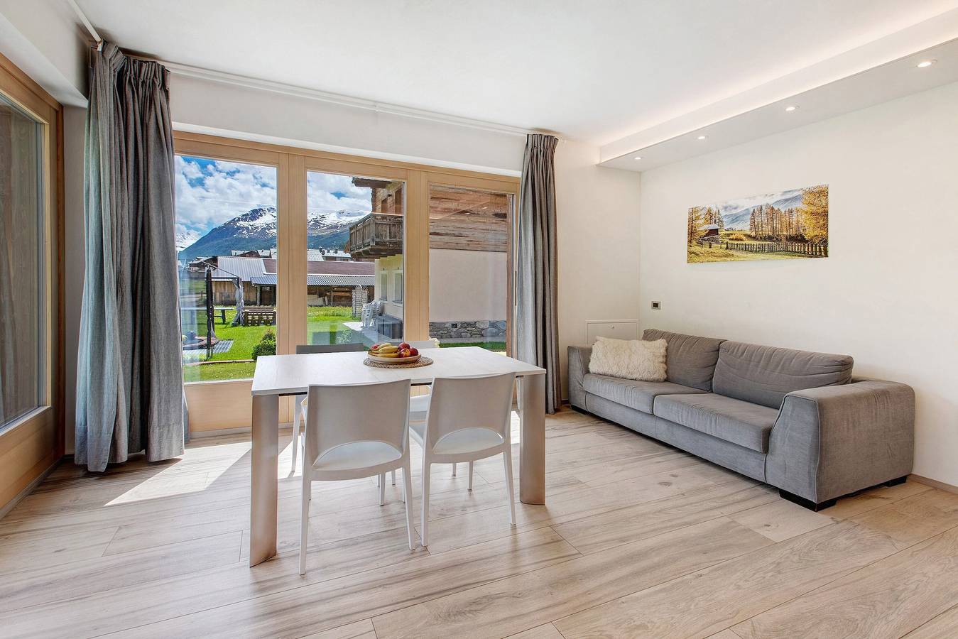 Appartamento intero, Appartamento 'Chalet Snowlake Lago' con vista sulle montagne, giardino privato e Wi-Fi in Livigno, Parco Nazionale dello Stelvio