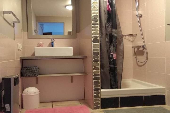 Gîte pour 6 personnes, avec Terrasse et Jardin à Gabriac - 3