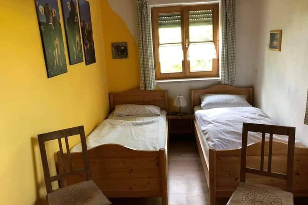 Ganze Wohnung, Ferienwohnung Rosenblüte auf Biobauernhof im schönen Oberallgäu in Altusried, Bayerisch Schwaben