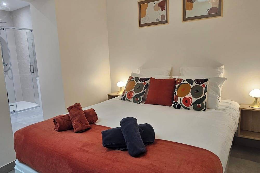 Vineyard and Chateau Stay Vouvray in Vouvray, Tours region
