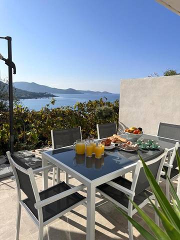 Gîte pour 4 personnes, avec vue et balcon dans Plage du Ruppione