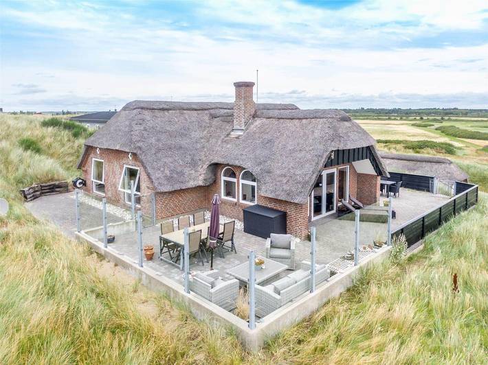 Ferienhaus für 6 Personen, mit Whirlpool und Terrasse sowie Garten und Sauna, kinderfreundlich in Houvig