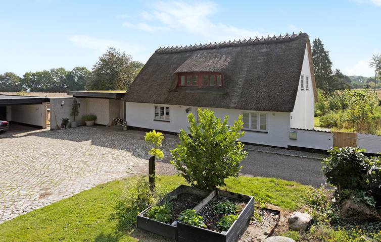 Ferienhaus für 12 Personen, mit Terrasse und Garten sowie Sauna in Mommark