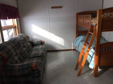 Log Cabin for 3 People in Wisconsin, USA, Photo 4