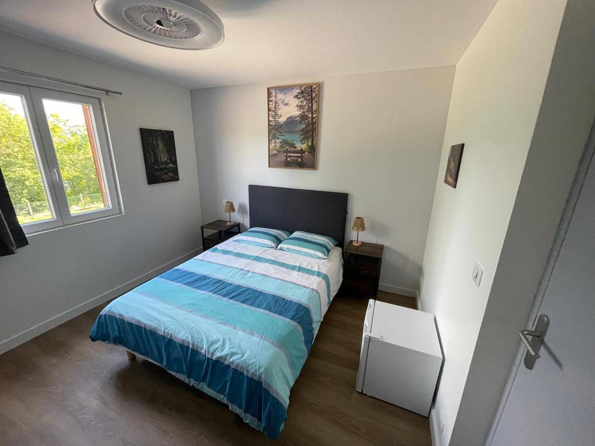 Chambre Le Renard 4 personnes avec petit déjeuner inclus in Cernon, Jura Francais