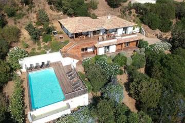 Villa pour 10 personnes, avec jacuzzi et jardin, animaux acceptés dans Palombaggia