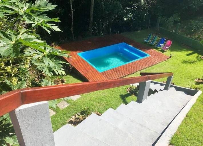 Casas e apartamentos de temporada para 12 pessoas, com vista e jardim e ainda piscina em Macaé