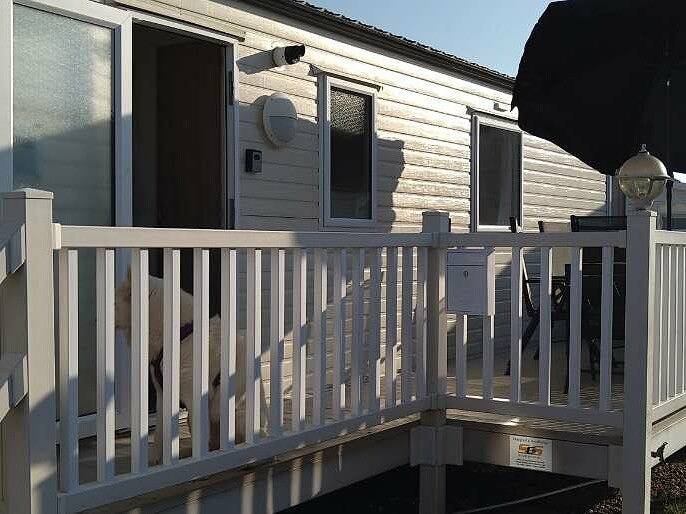 Glamping for 8 people, with garden, with pets in Hampshire