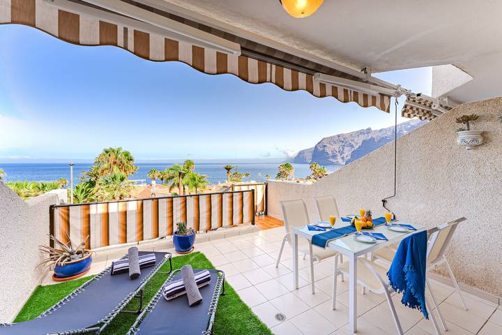 Apartment for 4 people, with balcony in Acantilados de los Gigantes