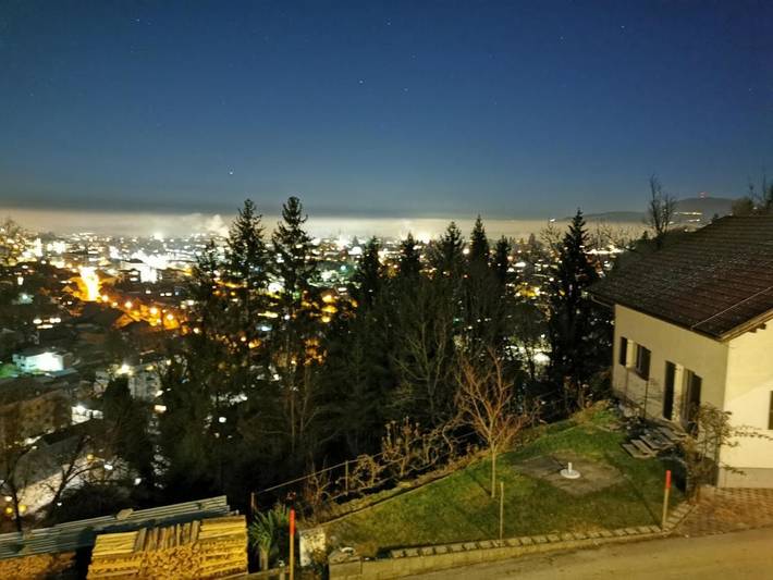 Gîte pour 6 personnes, avec Balcon et Terrasse ainsi que Jardin et Vue sur le lac