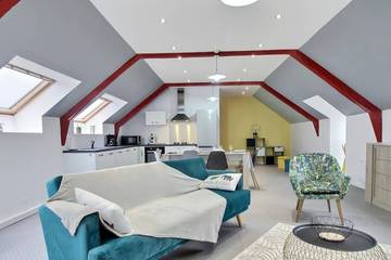 Gîte pour 4 personnes, avec piscine ainsi que terrasse et jardin à Péaule