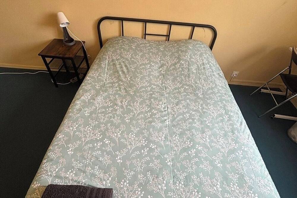 Apartamento entero, T4 35 min walk from Saint Pierre des Corps train station in Saint-Pierre-des-Corps, Región de Tours