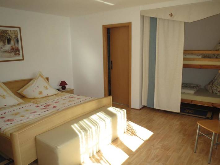 Ferienwohnung für 4 Personen, mit Terrasse und Ausblick in Struppen - 4