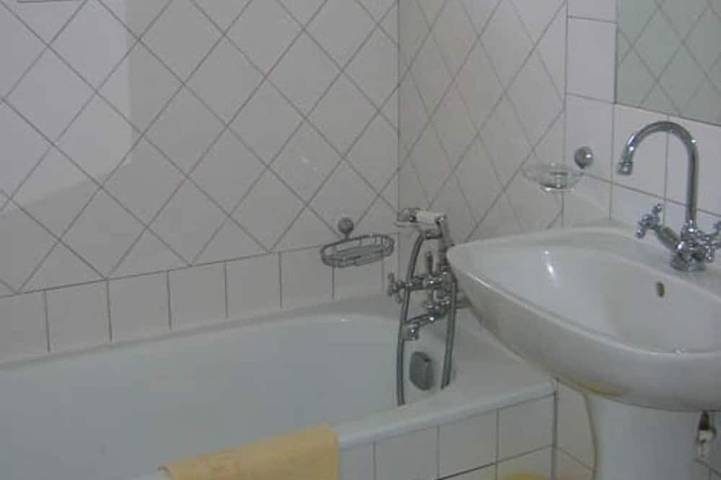 Location de vacances pour 2 personnes, avec Jardin et Piscine à Suèvres - 2