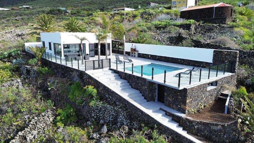 Chalet para 6 personas, con piscina además de vistas y jardín en El Hierro - 3