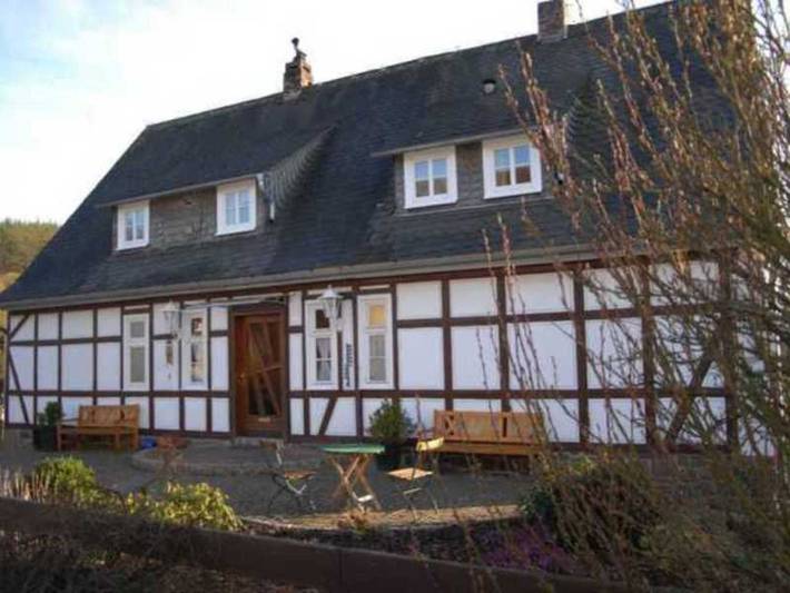 Ferienwohnung für 2 Personen, mit Pool und Garten, kinderfreundlich in Lichtenfels