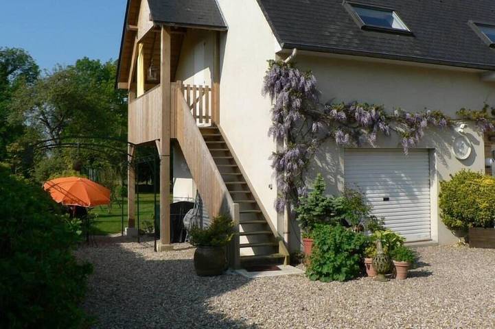 Location de vacances pour 3 personnes, avec Balcon et Jardin à Saint-Gatien-des-Bois