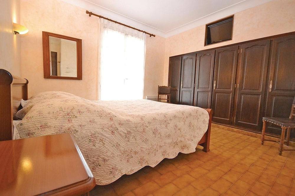 Impresionante casa de 3 dormitorios en. in Lagnes, Parque natural regional del Luberon