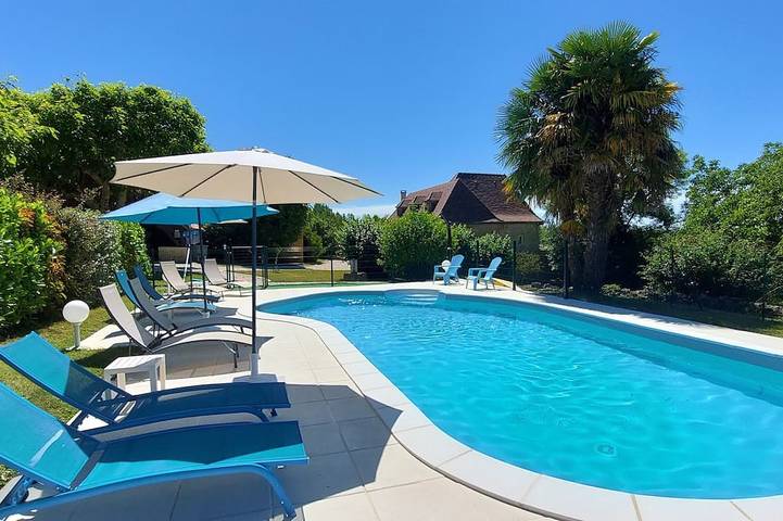Gîte pour 6 personnes, avec Terrasse ainsi que Jardin et Piscine