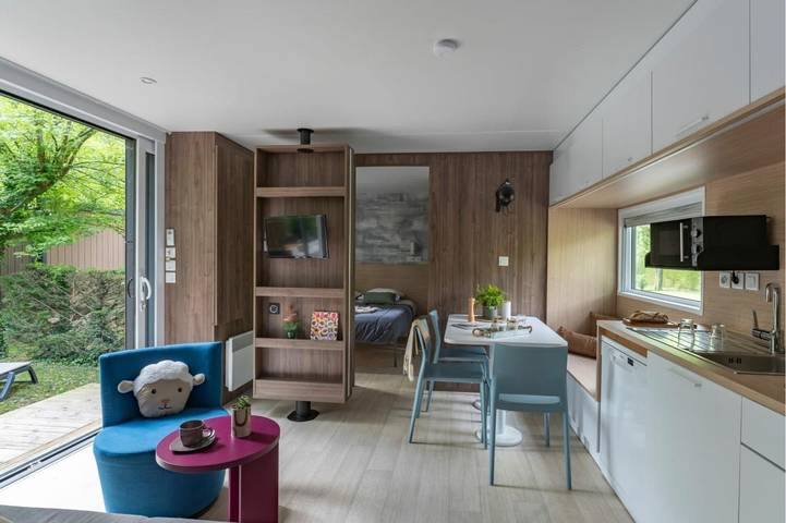 Mobil home pour 4 personnes, avec terrasse ainsi que piscine et jardin, animaux acceptés à Millau - 4