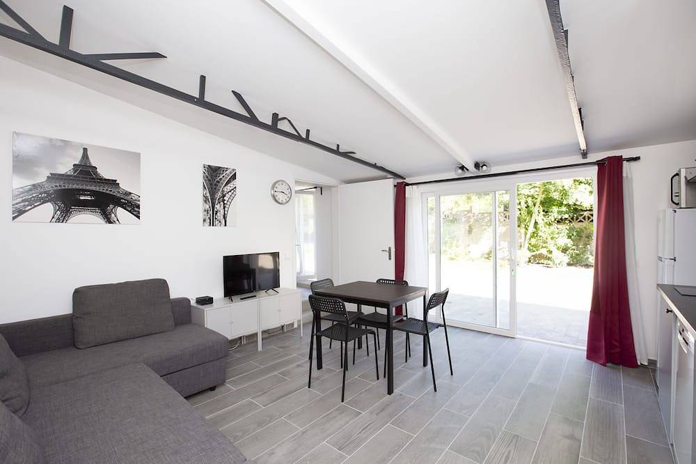 Appartement entier, T2 30 m² accessible Pmr aux portes de Paris in Garches, Hauts-de-Seine