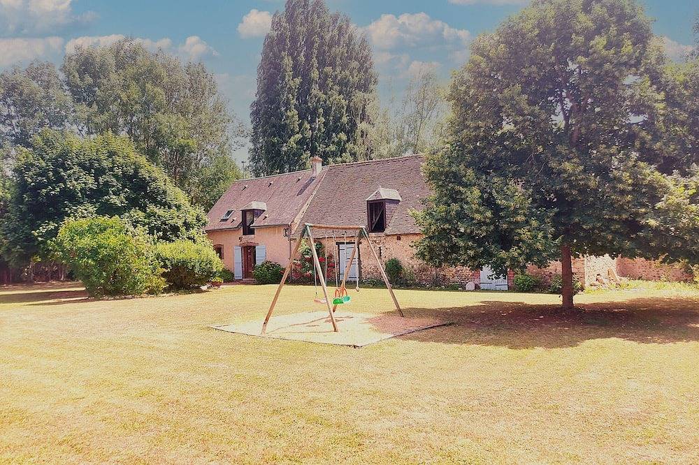 Casa rural acogedora con jardín, chimenea y Wifi en Châteaudun in Châteaudun, Región de Châteaudun