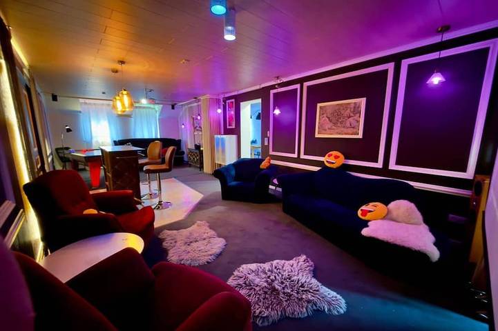 Ferienhaus für 19 Personen, mit Balkon und Whirlpool sowie Sauna, mit Haustier in Bad Ems