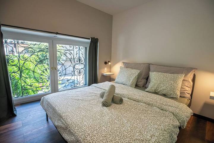 Ganze Wohnung, 1-Minute Walk to Main Square, Wellness Access in Esztergom, Duna Ipoly Nationalpark