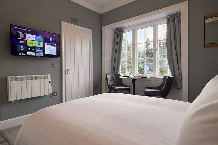 Apartment for 2 people, with terrace and garden in Inverness