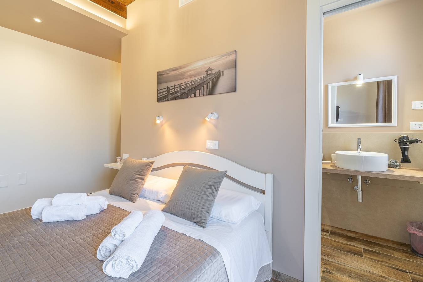 Habitación 'Beb Della Stazione - Beige' con terraza compartida, Wi-Fi y aire acondicionado in Pachino, Provincia de Siracusa