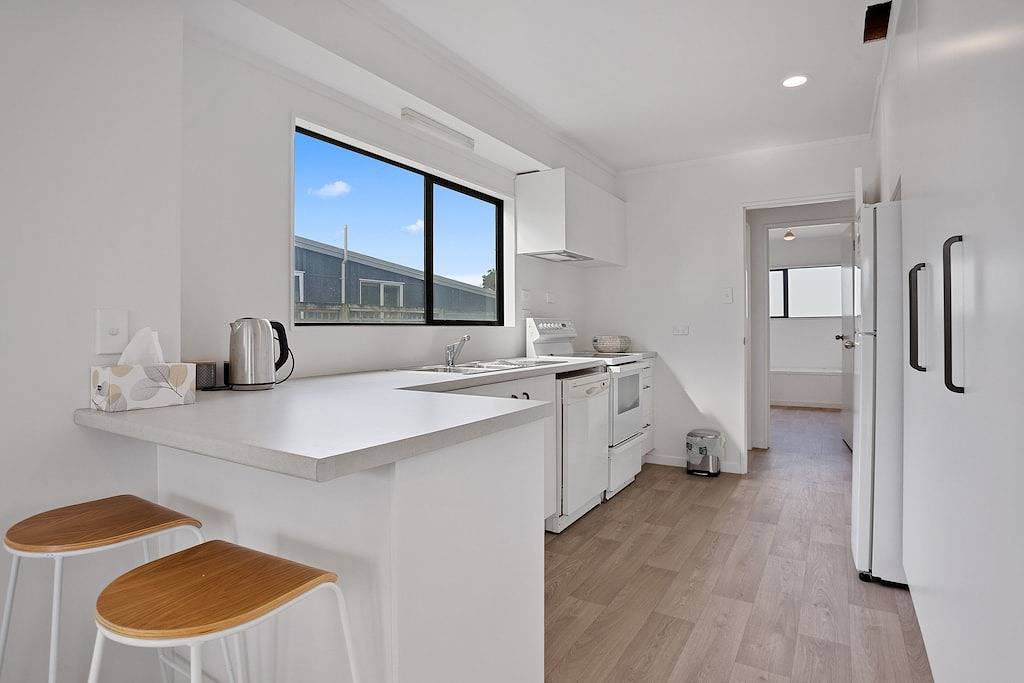 A Wave From It All - Waihi Beach Holiday Home in Western Bay of Plenty District