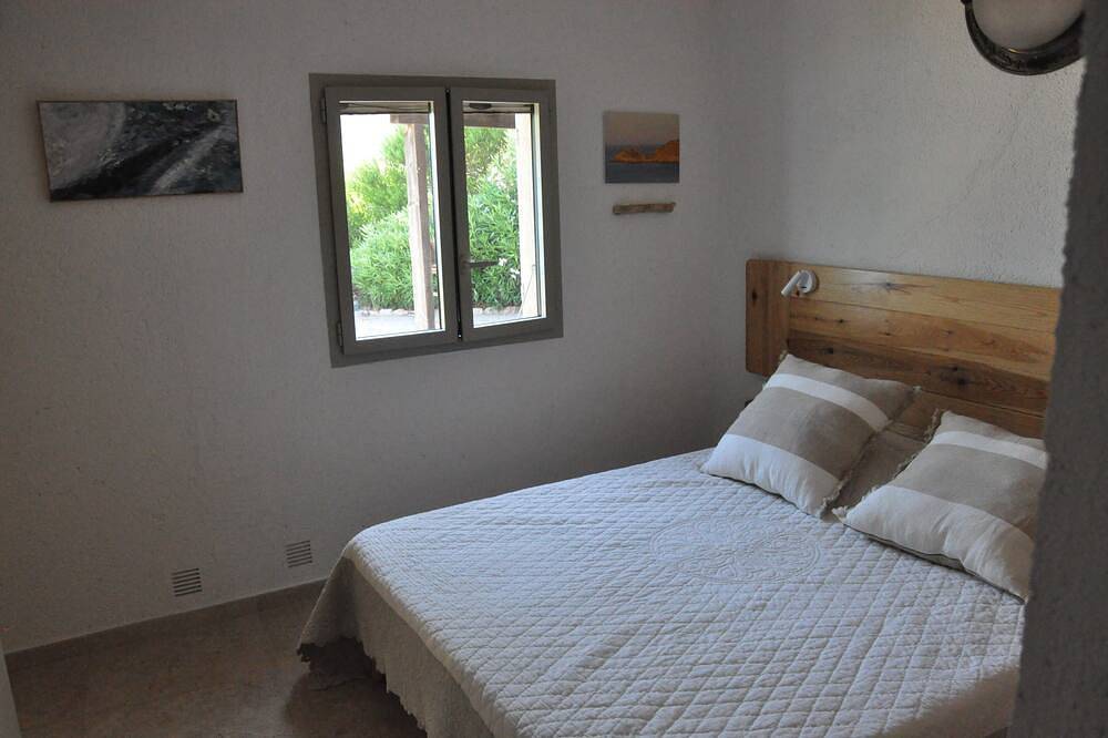 Renting : Villa La Crique  in L'Escalet. in l'Escalet, Ramatuelle