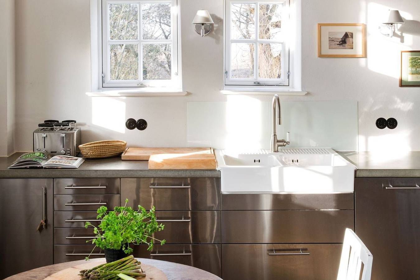 Alte Scheune in Strandnähe mit Kamin, Sauna und viel Platz für Familien in Geltinger Birk, Pommerby