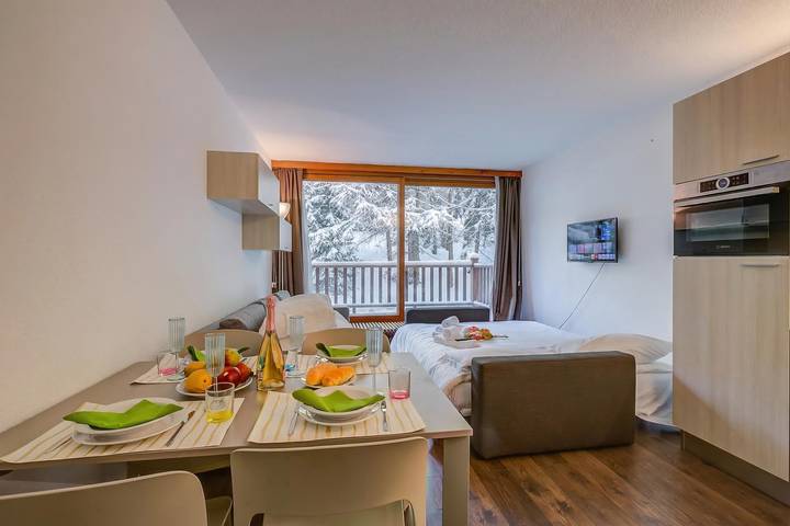 Ganze Wohnung, Studio La Finestra Sulle Piste with Balcony and Garage in Cesana Torinese, Via Lattea