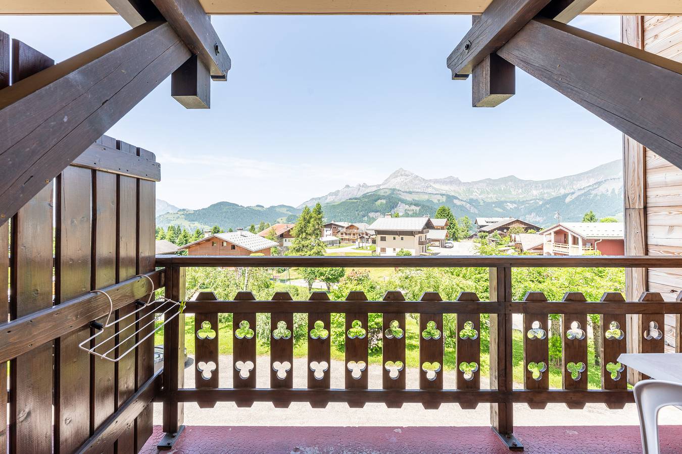 Studio entier, Studio '13 - L'Étale' avec vue sur la montagne, jardin partagé et Wi-Fi in Cohennoz, Région d'Albertville