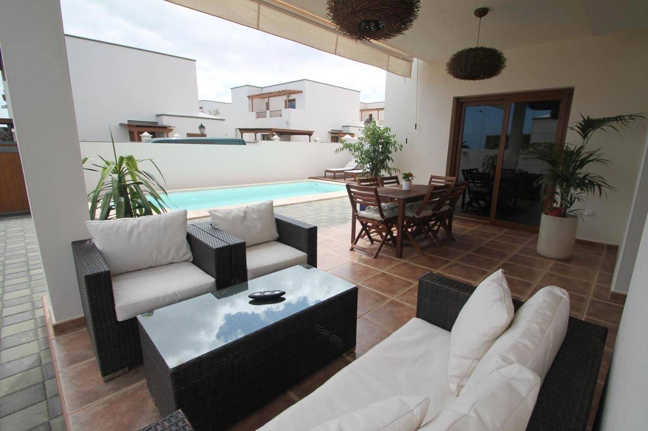 Villa with Private Pool in Costa Teguise, Teguise