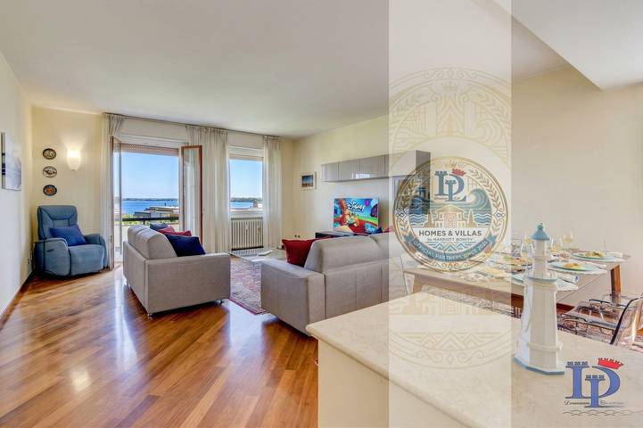 Loft per 6 persone, con Balcone e Terrazza nonché Vista lago a Desenzano del Garda