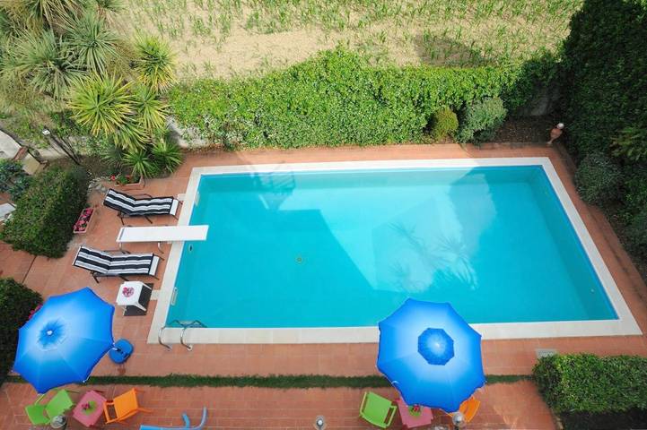 Casa vacanza per 8 persone, con Terrazza e Giardino nonché Piscina e Panorama a San Giuliano Terme