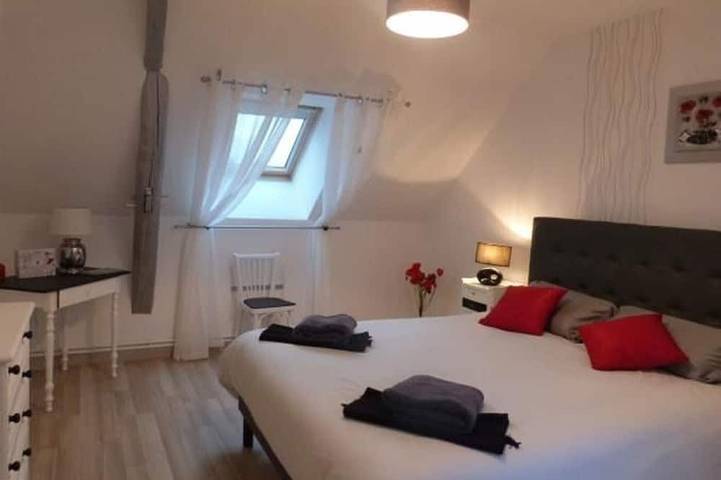 Fermette rénovée avec terrasse, internet et garage près de Vallon-sur-Gée in Vallon-sur-Gée, Sarthe