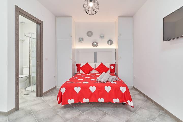 Estudio entero, Apartamento estudio "Nerja Boutique Sweet Corner B3" con piscina compartida y Wi-Fi in Nerja Centre, Nerja