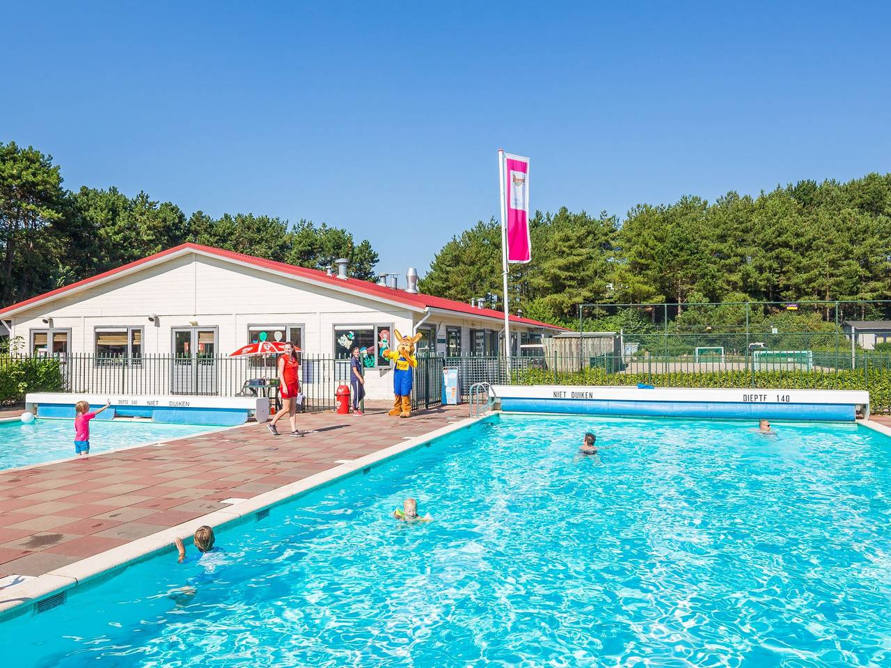 Chalet in Niederlande mit Garten in Egmond, Egmond aan Zee