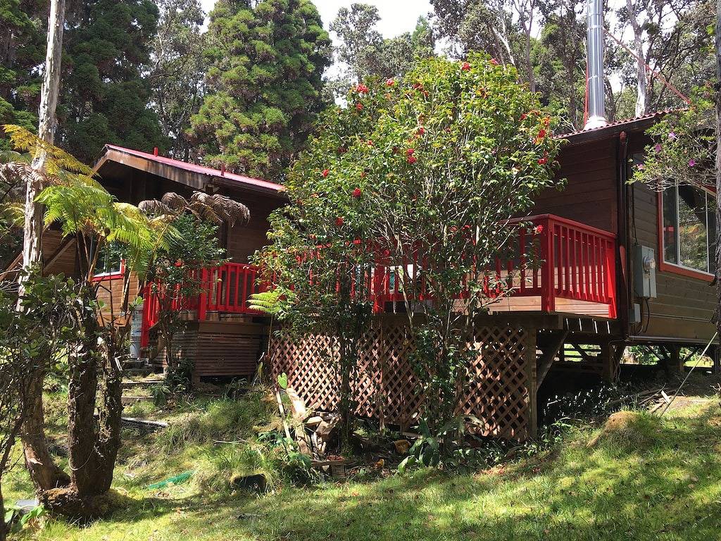 Gemütliche Hütte im Volcano Village, nur wenige Minuten vom Eingang zum Volcano Park entfernt. in Volcano, Hawaii Volcanoes Nationalpark