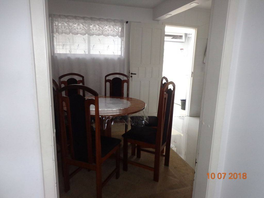 Curitiba-Haus Mit Garage, In Condomimio Geschlossen. in Curitiba, Paraná