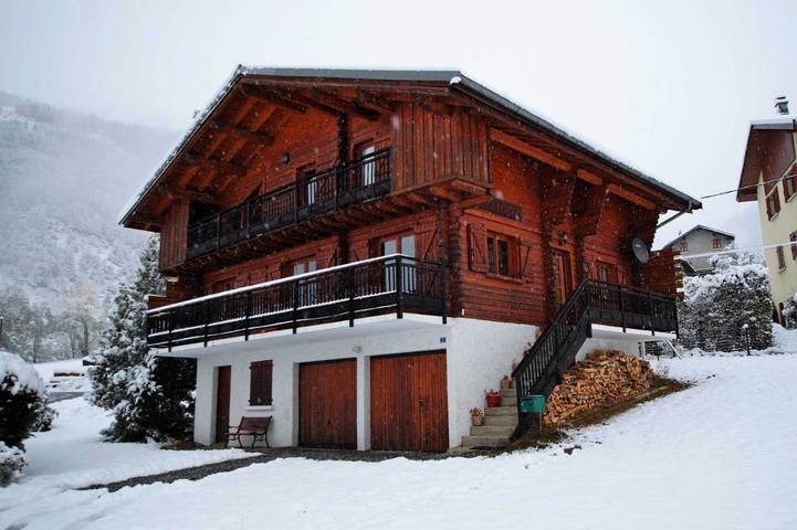 Chalet pour 10 personnes, avec vue sur le lac ainsi que jardin et vue